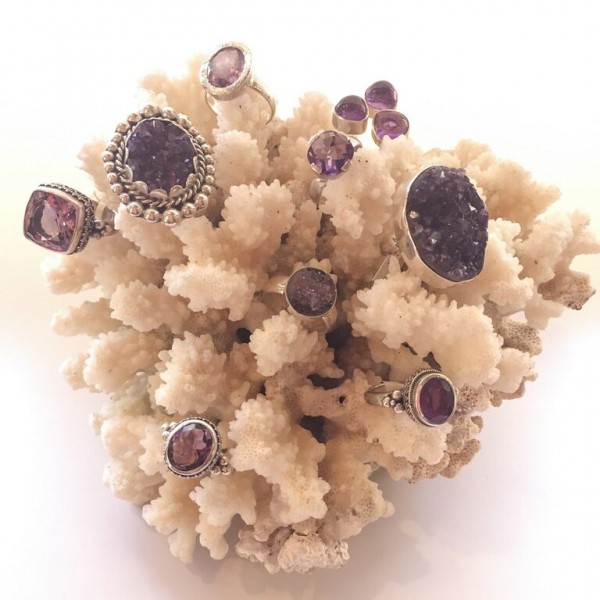 Anillos fabricados con piedra Amatista